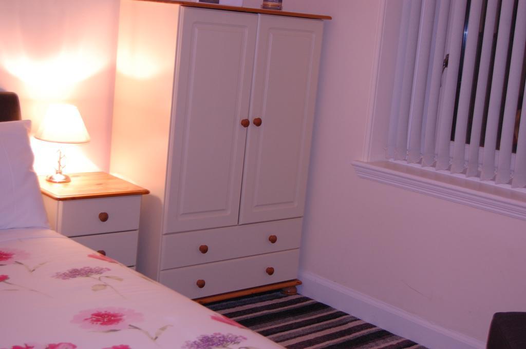 Dawn Break Bed and Breakfast Largs Kamer foto